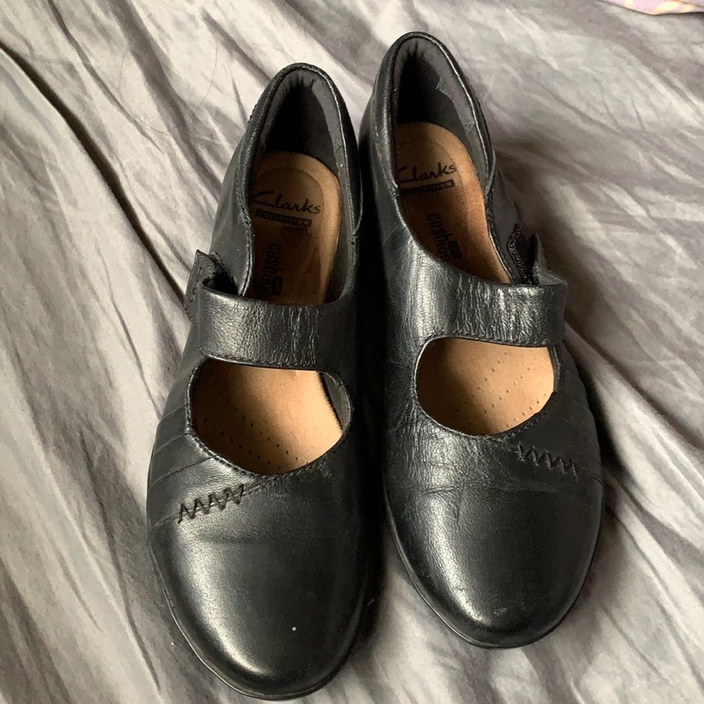 Women’s Size 6 Clark Flats